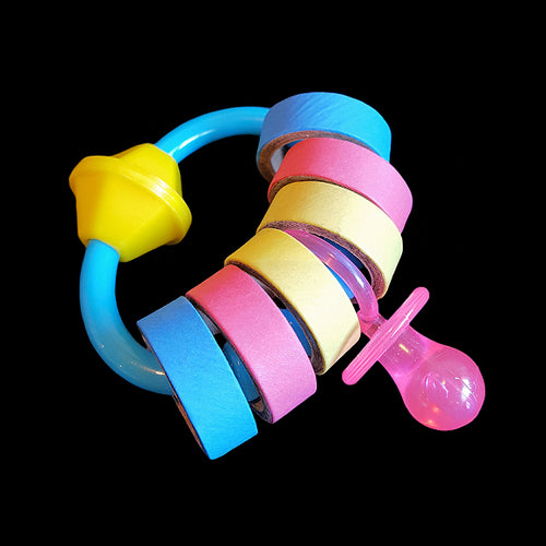 Refillable! Six bitty bagels and a pacifier on a plastic link closed with an acrylic bead. Designed for intermediate & large birds.  Measures approx 2-1/2